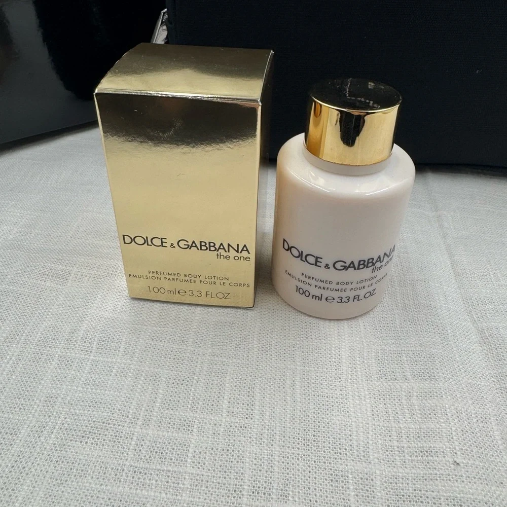 Dolce & Gabbana Make up Bag  and The one Body Lotion